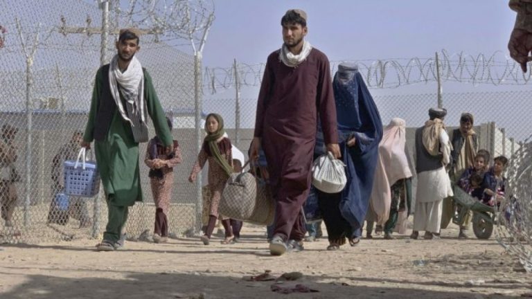 Afghanistan_REfugees_1641761072
