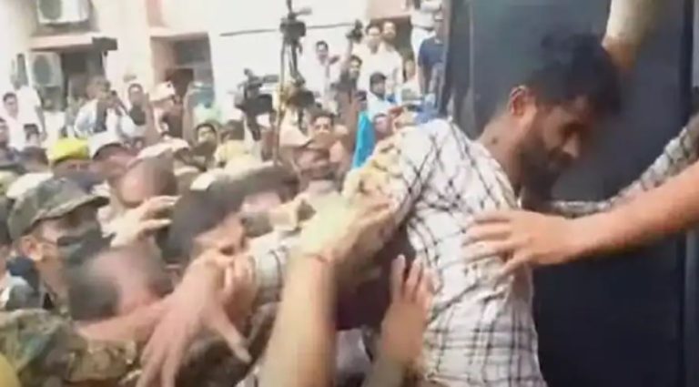 कर्िुतकतु