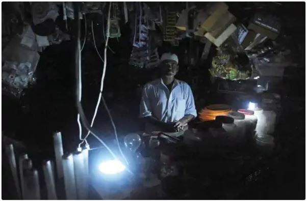 पाकिस्तान में छाया बिजली संकट