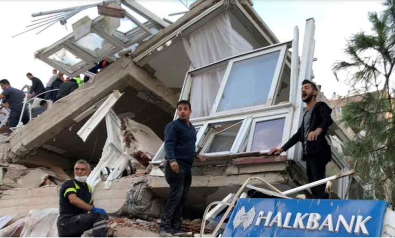 Earthquake:Photo social media