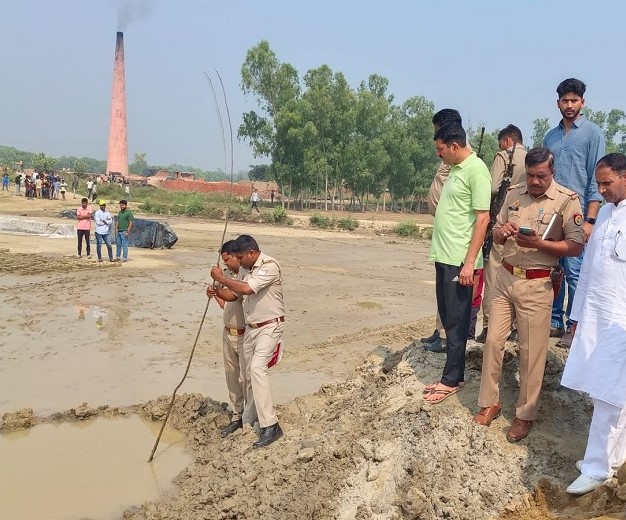 मजदूर के 4 मासूम बच्चों की गड्ढे में डूबकर मौत