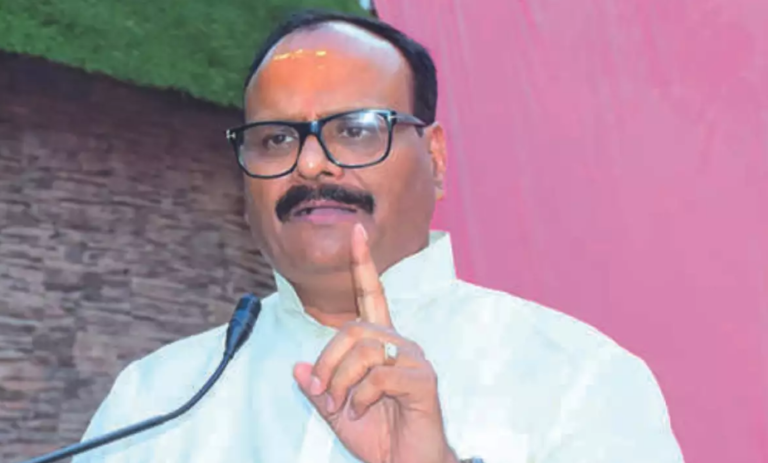 उपमुख्यमंत्री का सपा पर वार