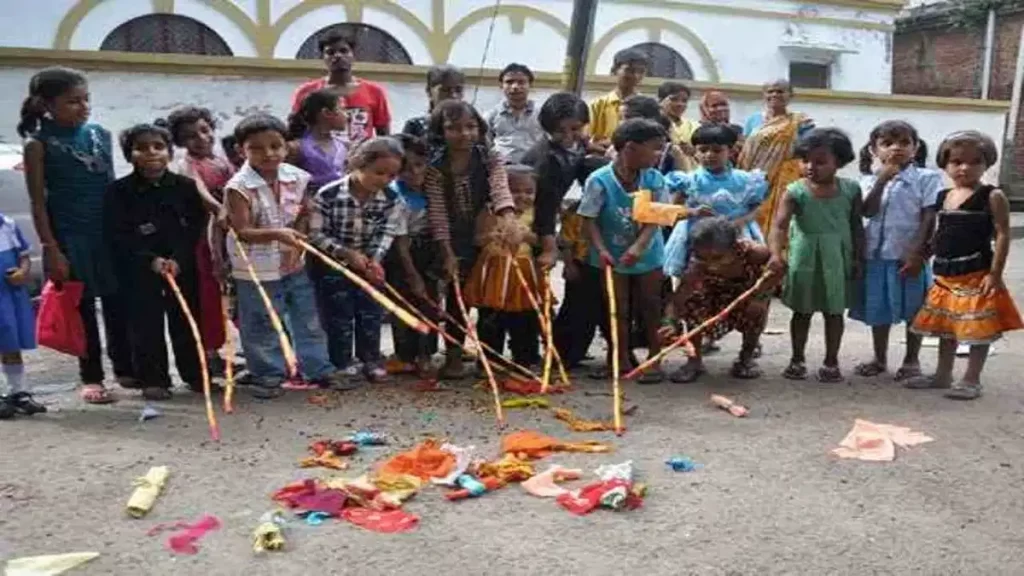 Why is there a tradition of beating dolls on Nag Panchami