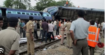 कितना भीषण है आंध्र प्रदेश ट्रेन हादसा, 12 लोगों की मौत, 50 से अधिक घायल,