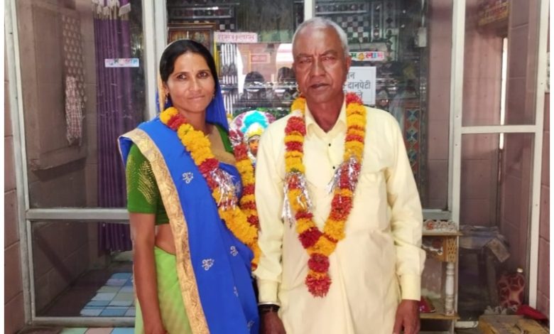 Unique Love Story: A unique love story…34 year old girl falls in love with 80 year old man