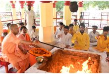Latest Gorakhnath Temple CM Yogi News: Chief Minister Yogi Adityanath performed Yagya and Kanya Puja in Gorakhnath Temple.