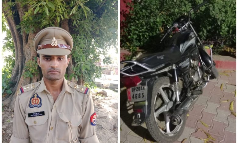 Bijnor Crime Latest News Update: Bijnor police arrested fake inspector while checking vehicles and making recovery.