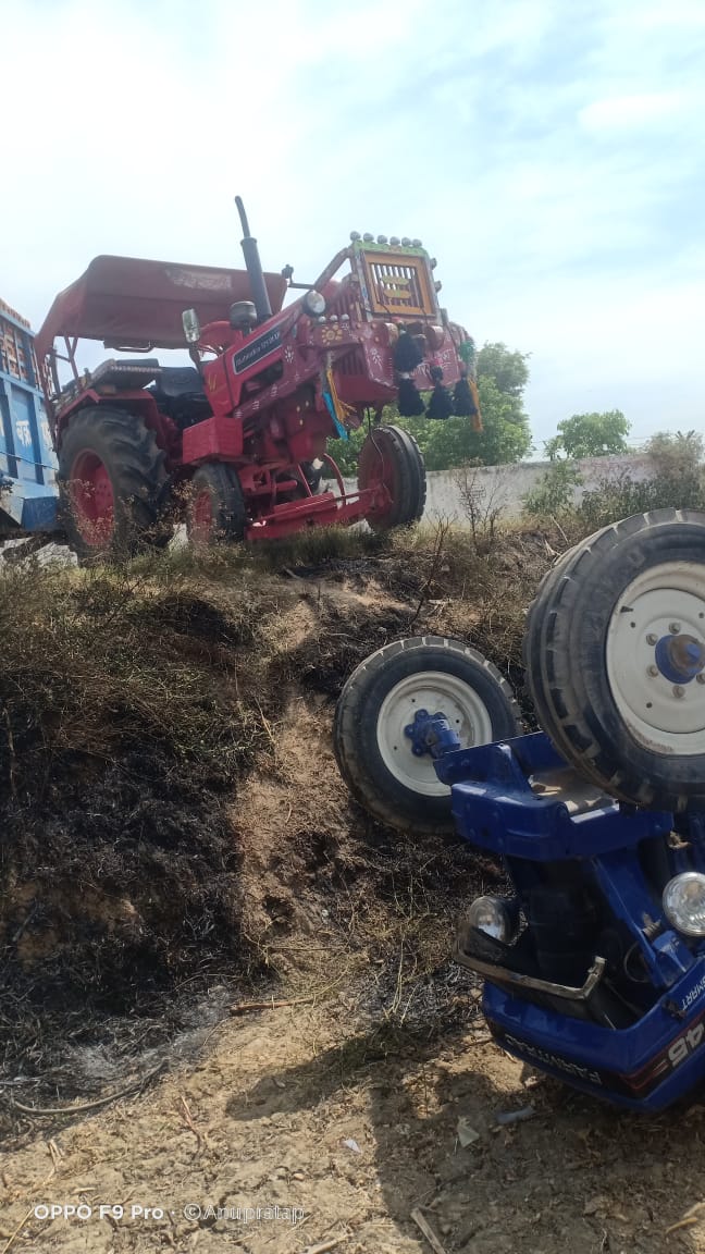 Meerut Rotha Road Tractor Trolley Accident: Overloaded tractor filled with bricks hits farmer in Meerut