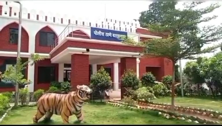 Maharashtra Crime News Updates: Police took major action by seizing English liquor worth Rs 7 lakh 70 thousand.