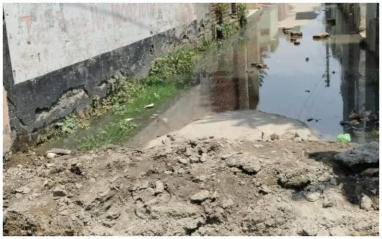 Uttar Pradesh Latest News Today: Villagers are being cheated in the name of development, inferior material is being used
