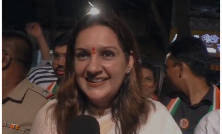 Loksabha Election 2024 Update: Priyanka Chaturvedi said such a thing about Eknath Shinde in her speech that it created an uproar.