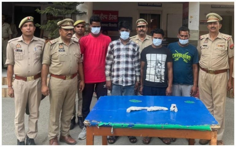 UP Bijnor Latest News: A policeman crazy in love created a shooting game to falsely implicate his girlfriend's family.