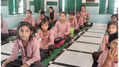 UP Saharanpur Latest News: Children come to primary school to sweep, not to study, expose of primary school