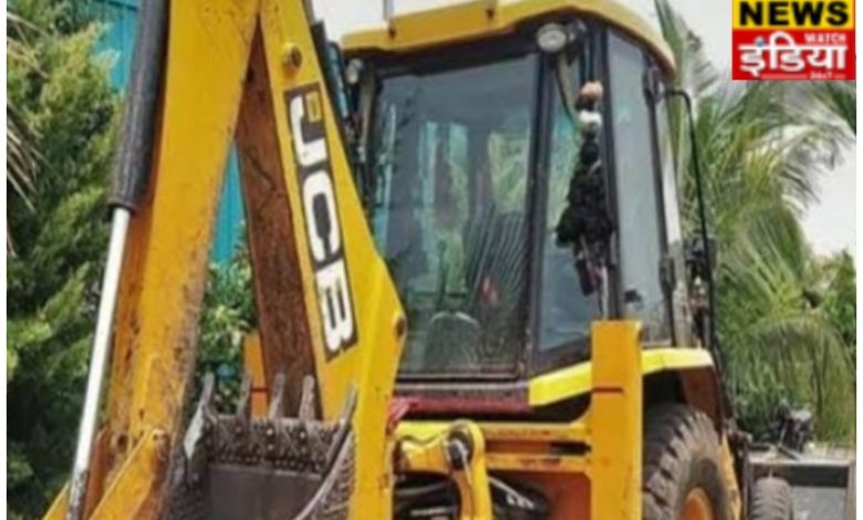 Latest UP Political News: Bulldozer runs on the farm house of Congress State General Secretary