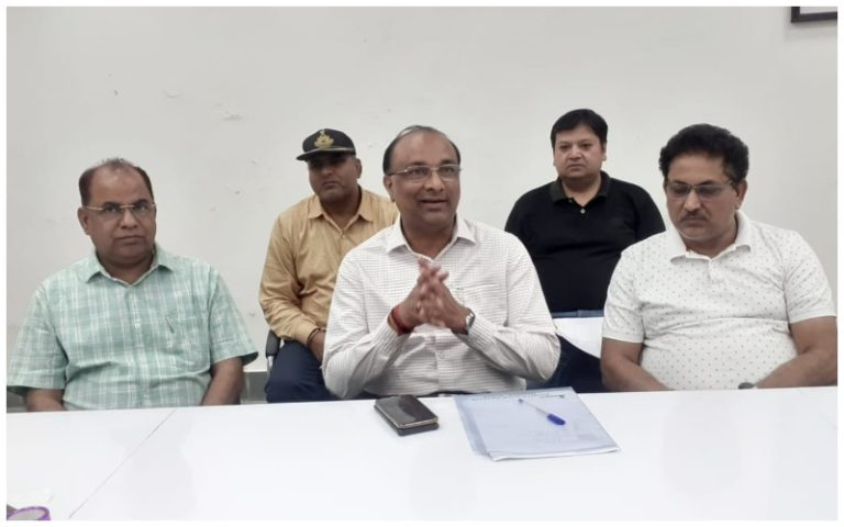 Latest News UP Bijnor: The management of Dhampur Sugar Mill made Nishkam Gupta the unit head of Dhampur Sugar Mill.