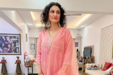 Today Bollywood News in Hindi Update: Strange posts on 'fanatic Hindu' and 'Christianity' are being shared from Ragini Khanna's Instagram account, know what is the reason?