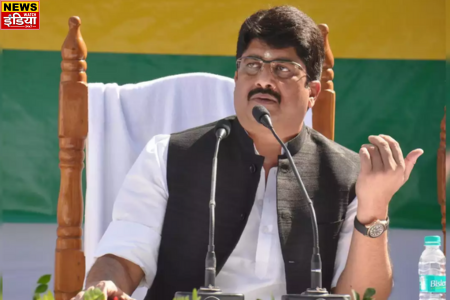 Raja Bhaiya indicated to go with SP