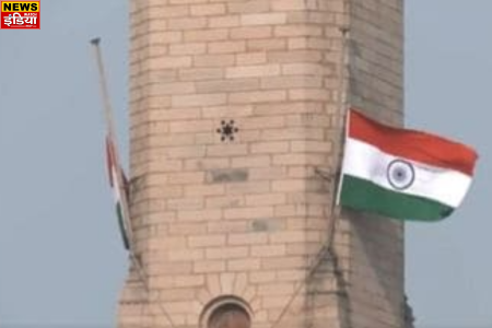 What is the meaning of 'national mourning'? Indian flag was lowered on the death of which foreign leaders?