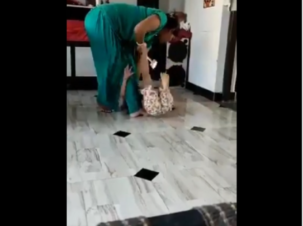 Latest News of Gujarat: Video of Kalyugi mother went viral, the innocent child kept shouting and the mother….