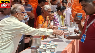 Unique initiative of Senior Citizens Council in Bagpat, served sherbet to passersby