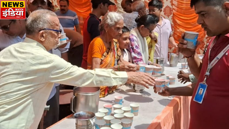 Unique initiative of Senior Citizens Council in Bagpat, served sherbet to passersby