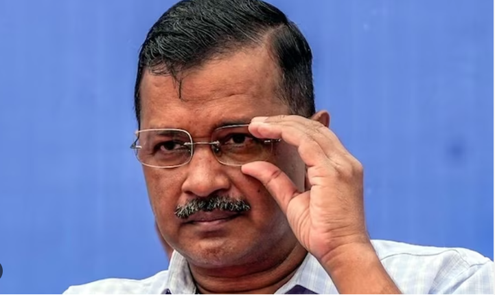 क्या शराब नीति का दोष केजरीवाल ने सिसोदिया पर मढ़ा?, जानिए -कोर्ट में CBI बनाम केजरीवाल की दलील