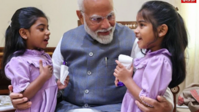 Viral Video of PM Modi: Who are these 2 special guests who came to meet PM Modi, seeing whom Modi was thrilled