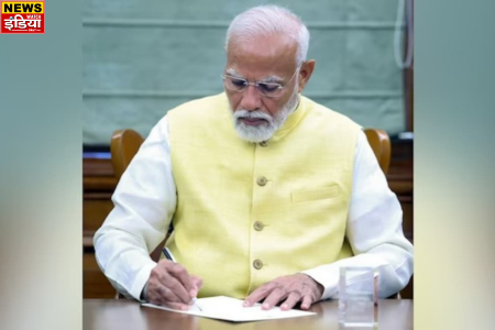 PM Modi News Today: Modi in action from the second day itself, signed this file for the first time