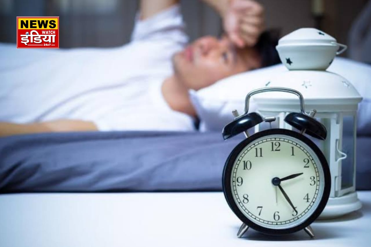 SLeeping Problem: Why does sleep wake up several times in the night, know its cause and prevention