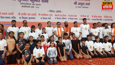 International Yoga Day was organized at Kavi Nagar Ramlila Maidan in Ghaziabad