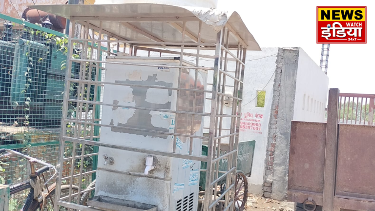 In the scorching heat of Saharanpur, there was no water arrangement at the Mankamau bus stand.