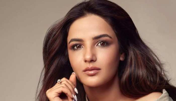 Jasmine Bhasin Latest News: As soon as she put on the lens, she suddenly started feeling burning sensation and lost her vision, famous actress' eyes got damaged