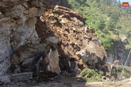 Uttarakhand Joshimath Landslide: A whole mountain broke and fell on Badrinath National Highway, passengers stranded on both sides of the road