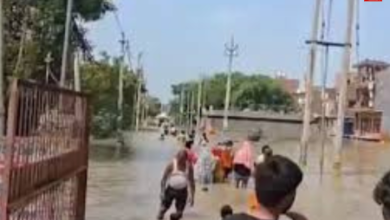 Delhi Flood: Barrage of Munak Canal broken in Delhi, water entered JJ Colony