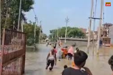 Delhi Flood: Barrage of Munak Canal broken in Delhi, water entered JJ Colony