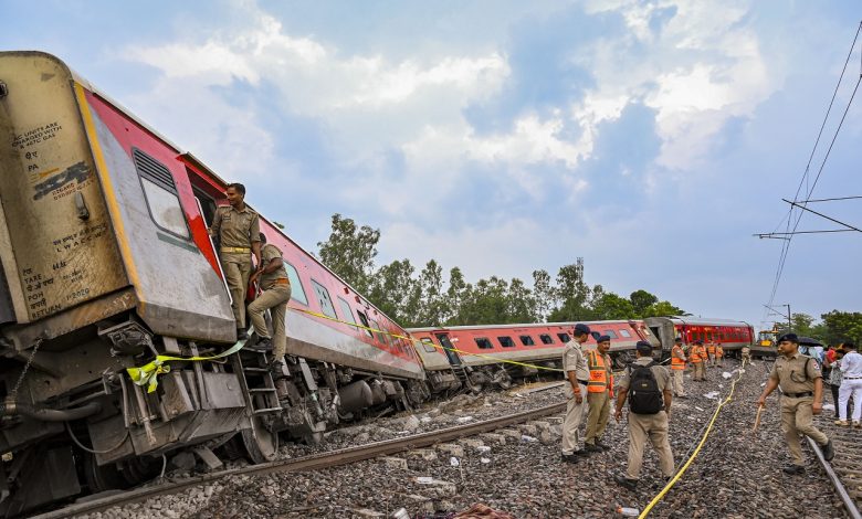 gonda-train-accident