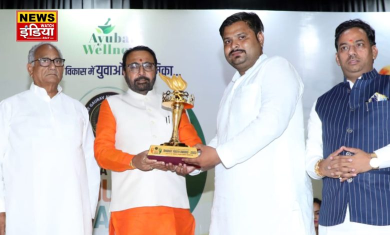 Bharat Youth Award: Chitrakoot's Lakshaansh Pandit received 'India Youth Award' in Delhi, honored for unique contribution in the interest of farmers