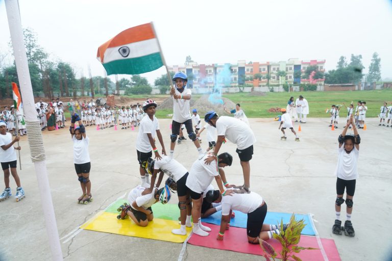 On Independence Day, the school organized a grand and patriotic program