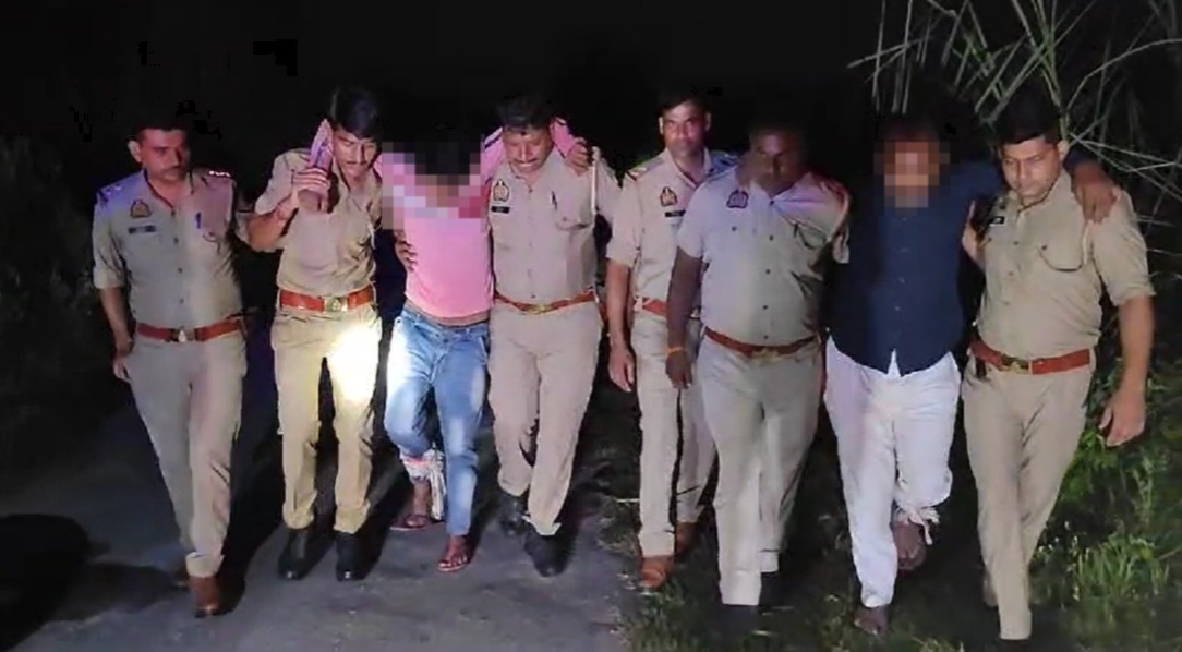 Encounter between police and criminals, two criminals injured