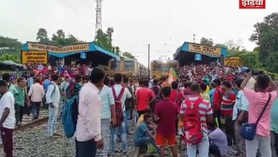 After Kolkata Nabanna Protest, BJP closed Bengal, BJP came on railway tracks