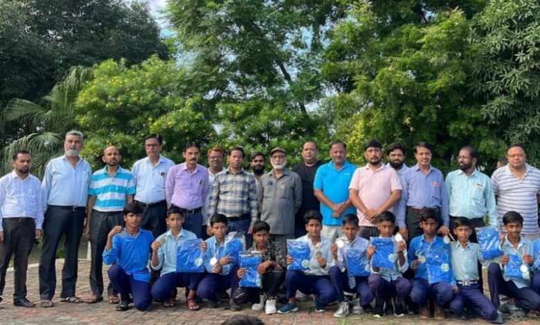 Muslim Inter College Kiratpur runner in district level football tournament