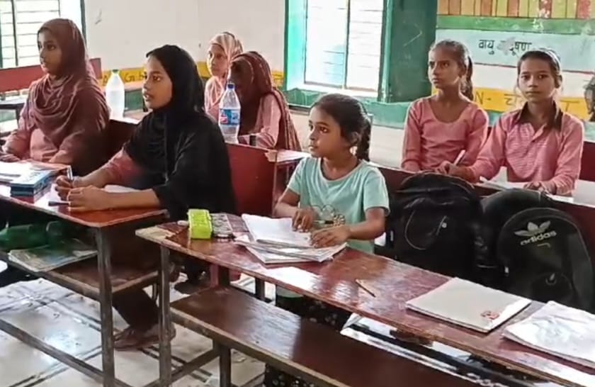 Milk and fruits missing from primary school, games with children