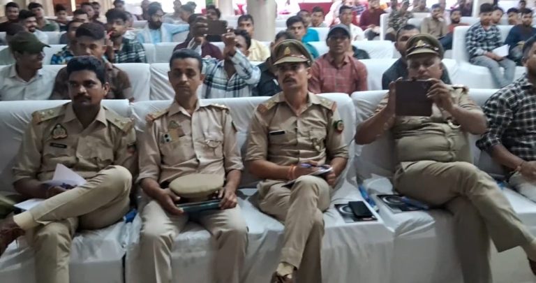 Training given to forest friends for protection from guldar in Bijnor