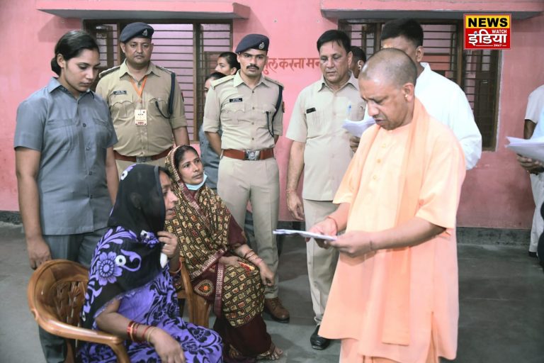 CM Yogi held a public hearing and listened to the grievances of the people…