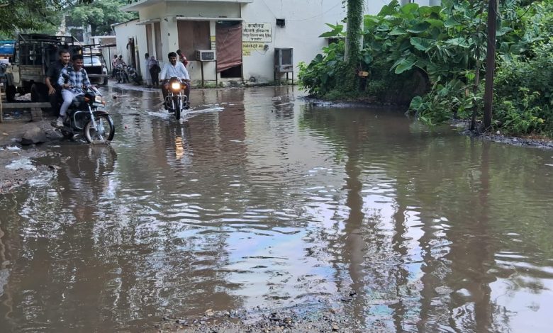 Roads of electricity department office became ponds