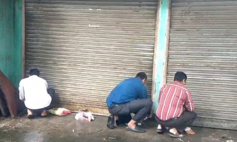 The administration sealed a dozen shops in Bijnor