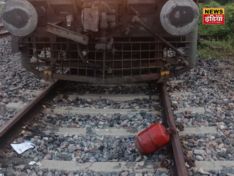 Conspiracy to overturn train in Uttar Pradesh once again, gas cylinder found on track