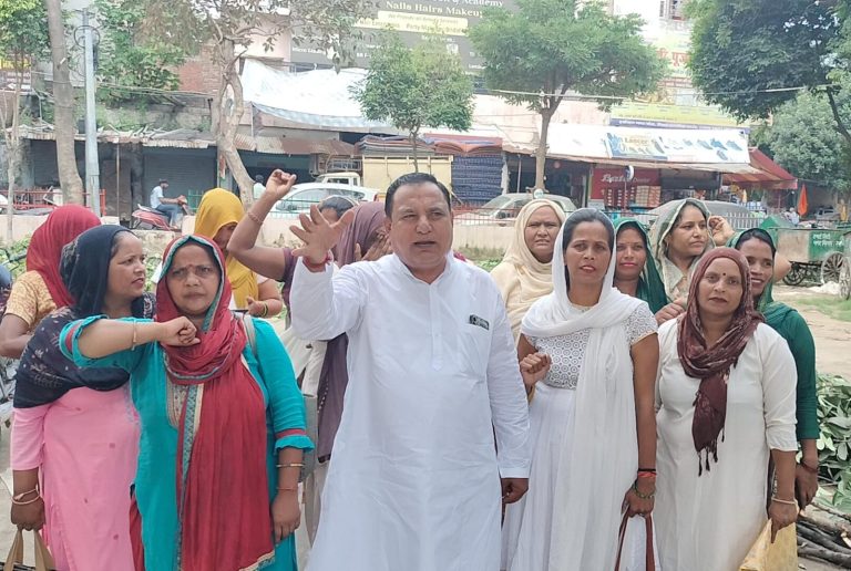 CSC doctor and clerk beat up Asha worker and used abusive language