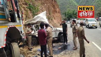 Major accident on Rishikesh-Badrinath Highway: Uncontrolled truck overturned, driver and helper seriously injured