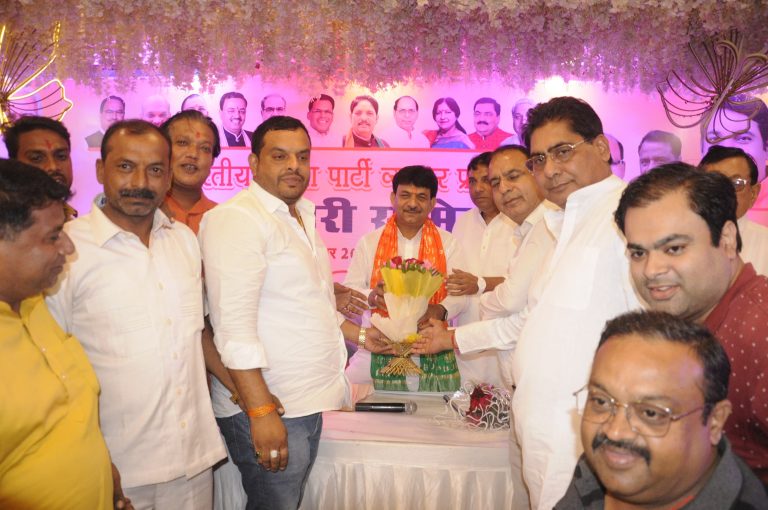 Maha Kumbh of traders, moving towards new heights under the leadership of BJP